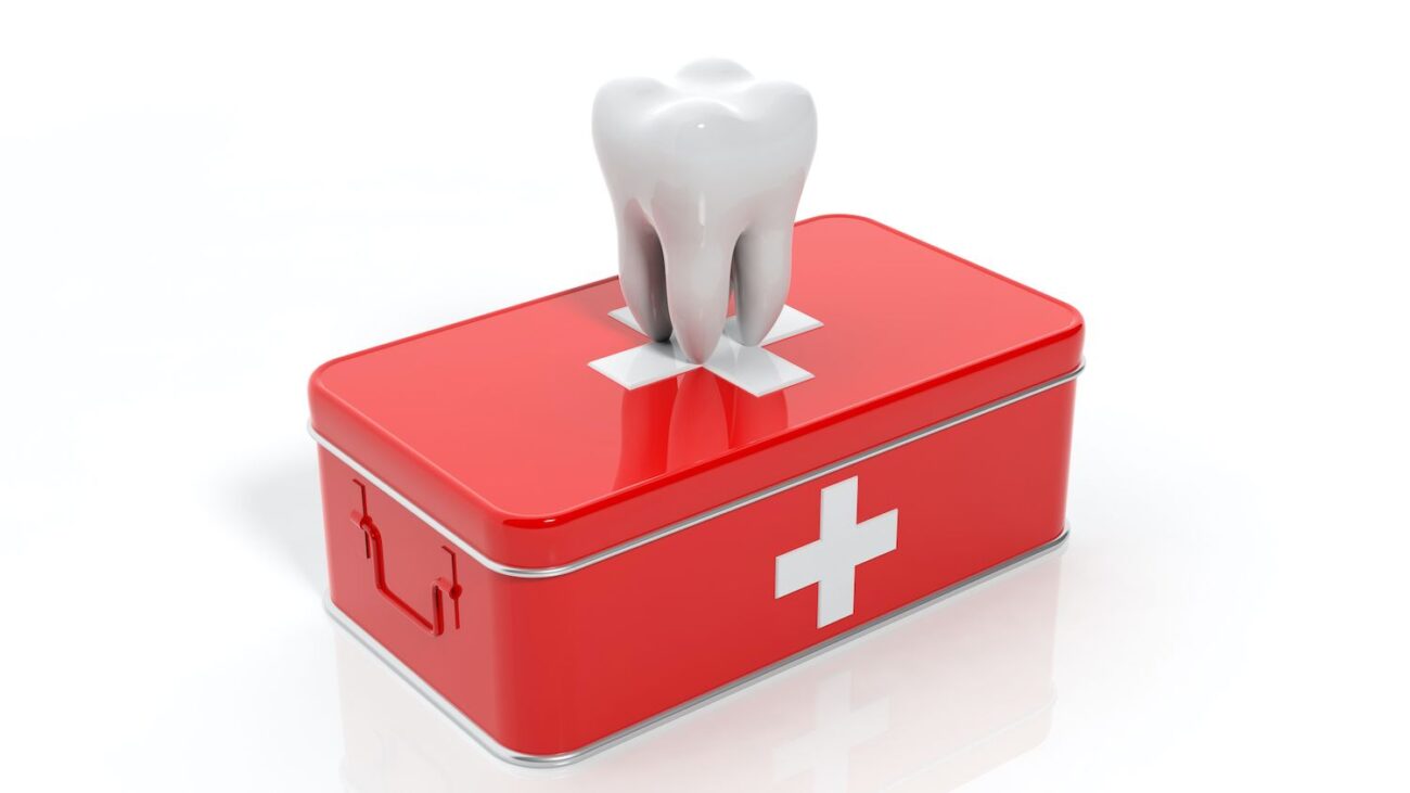 8 Signs You Need Emergency Dental Services